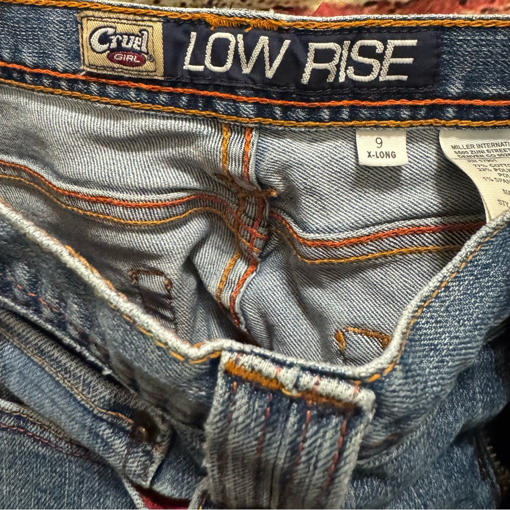 Preowned Cruel Girl Women's Straight Leg Blue Jeans Size 9 XLong Item #PHK7271 - Picture 2 of 4